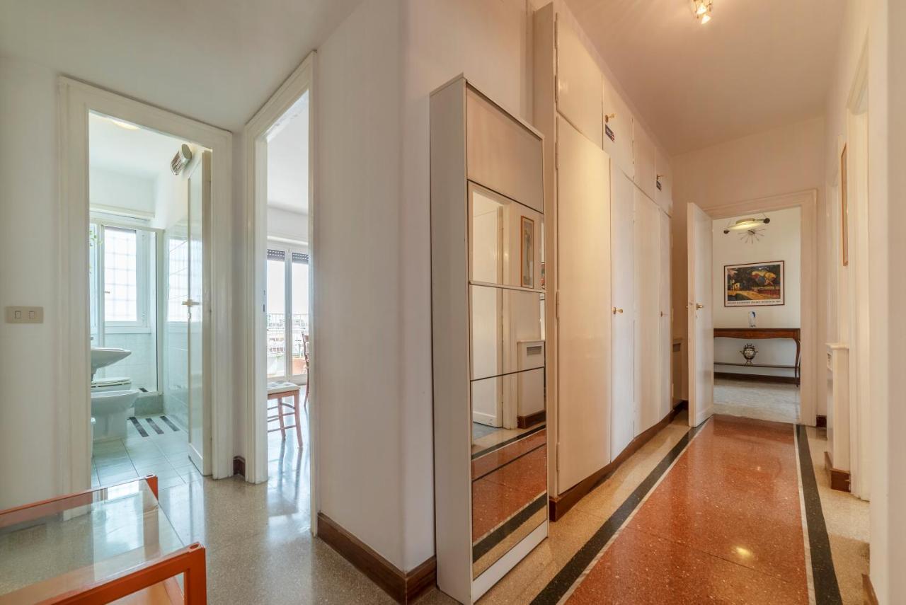 Roomy And Bright Apartment With Terrace Roma Exterior foto